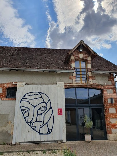 La Pratique, Salle de Spectacles à Vatan