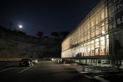 Square Léon Gaumont, Salle de Spectacles à Sainte-Maxime