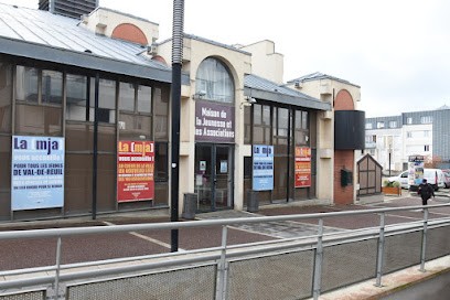 Maison de la Jeunesse et des Associations, Salle de Spectacles à Val-de-Reuil