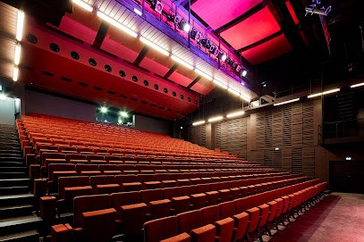 Théâtre de l'Usine, Salle de Spectacles à Saint-Céré