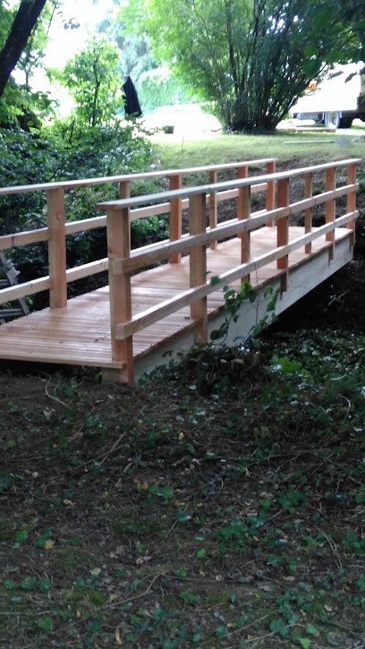 Salle Des Fêtes Polyvalente, Salle de Spectacles à Uzerche