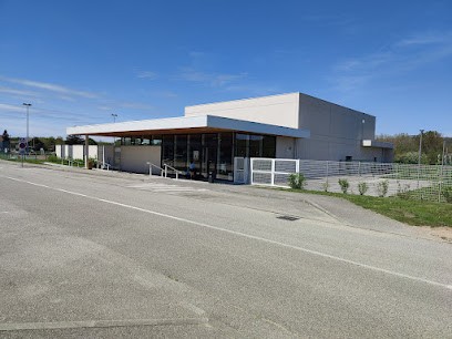 Salle de Spectacle Françoise Seigner, Salle de Spectacles à Saint-Chef